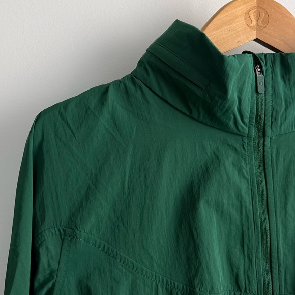 lululemon lightweight hooded jacket - Picture 4 of 15